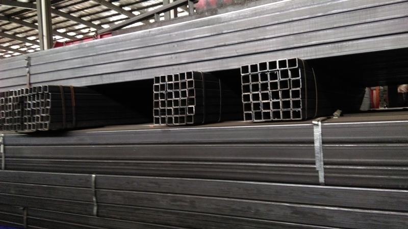 China Ms Hollow Section Rectangular Steel Tube ERW Black Annealed Steel Square Pipe