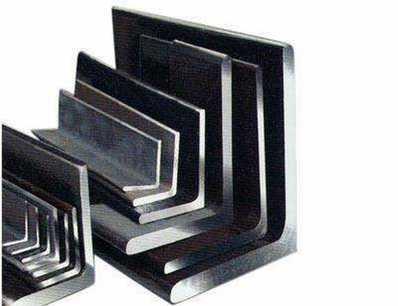 Chine 
                                 Profil de l'acier galvanisé à chaud en acier doux de feux de croisement pour la construction de la barre de fer d'angle                             fournisseur