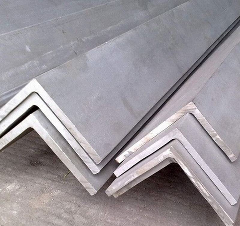 Q235 Hot Rolled Iron Steel Angles Bar in Equal Width